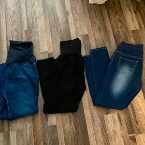 Maternity Jeans 3 Pairs Sz med, Large and 8
